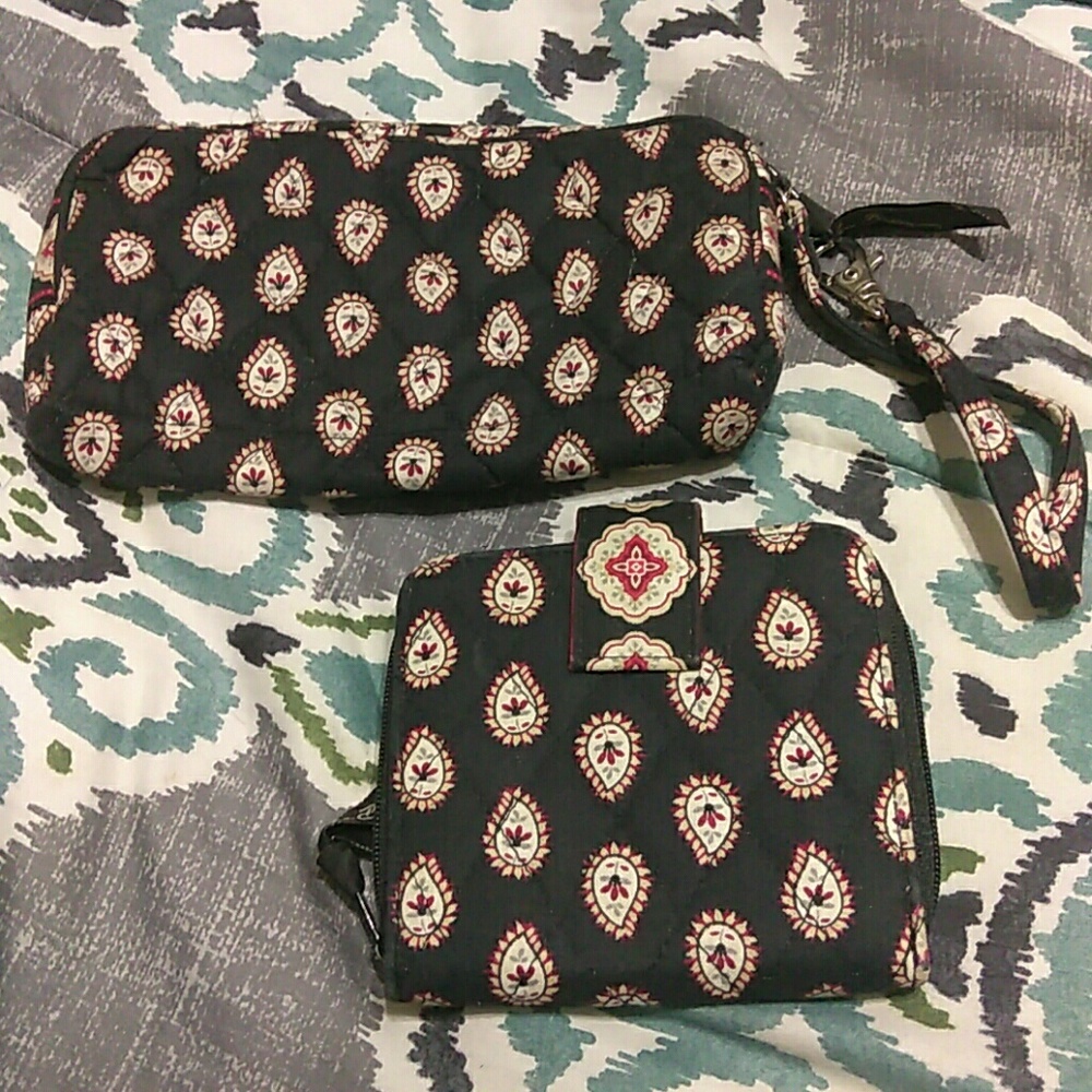 Vera Bradley wristlet and wallet set